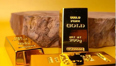 Gold price jumps Rs.13,700 to record Rs.471,936 per tola