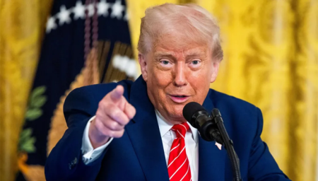 Trump advises Pak, Ind to ‘have dinner together’ to ease tensions