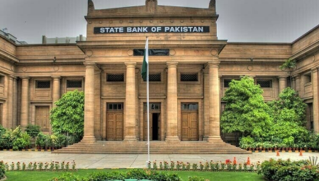 SBP makes Raast QR payments mandatory at petrol pumps by January 2027
