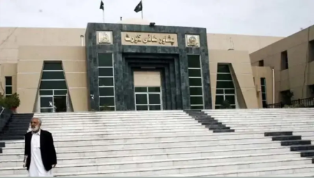 PHC issues notices on KP governor’s rule and emergency petitions, adjourns hearing until Nov 10