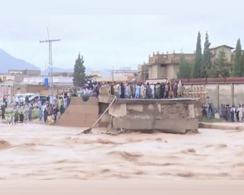 Nepal Orders Evacuations After Landslide Triggers Flood, Five Missing