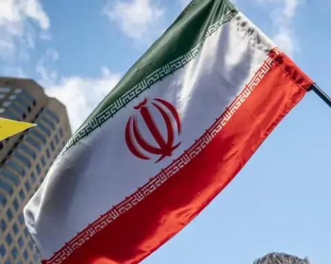 Iran Awaits Saudi, Houthi Response to Peace Talks Offer