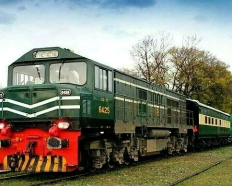 Rehman Baba Express Derails Near Multan, 5 Killed