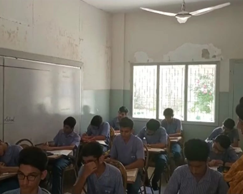 Karachi matric students face power supply disruptions during exams
