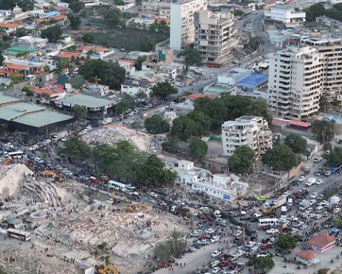 Venezuela quake death toll nears 1,500