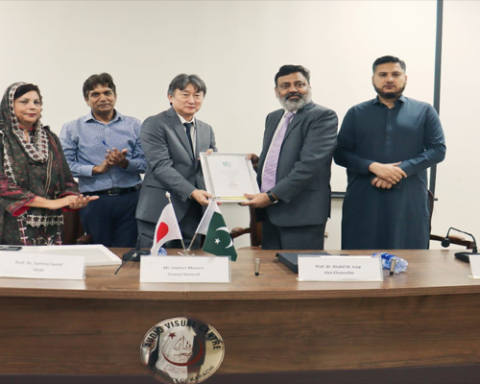 Japanese Consul General attends book handover at Karachi University under 'Read Japan Project'
