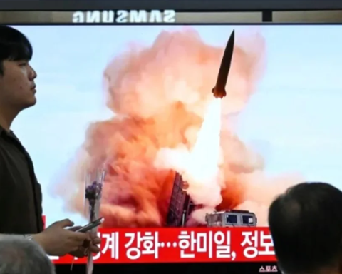 North Korea Fires Missiles as Trump Signals Kim Meeting