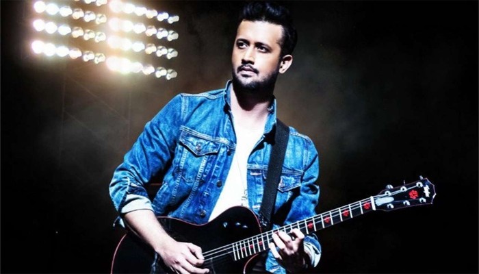 Atif Aslam's heartwarming act of kindness touches hearts | Pakistan ...