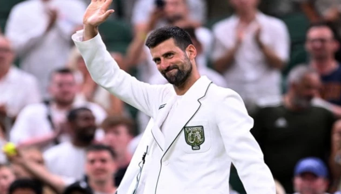 Djokovic cruises Into Wimbledon third round with dominant win over Tsitsipas