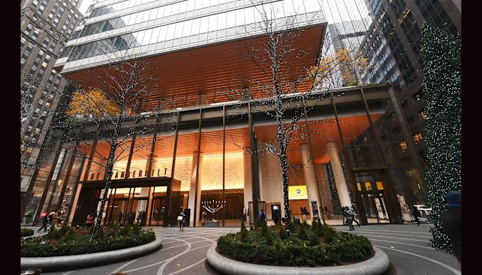 Pakistan seeks $1B for Roosevelt Hotel