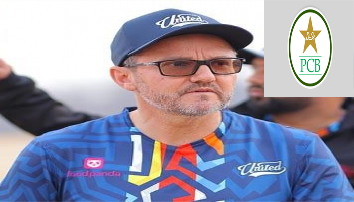Mike Hesson named Pakistan white-ball coach