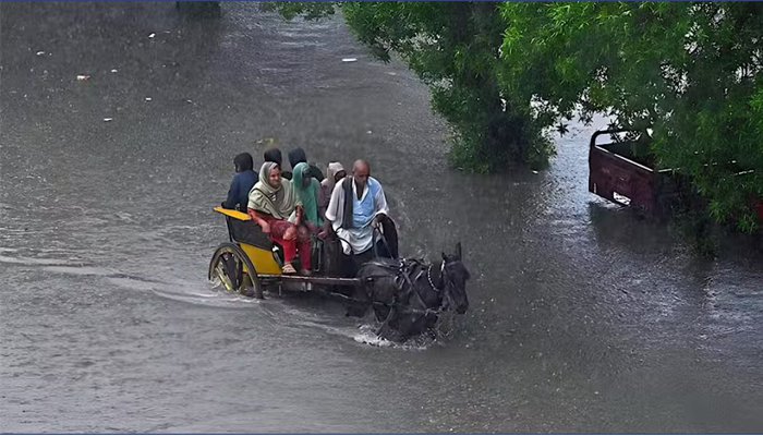 Punjab’s floodwaters begin devastating Sindh regions