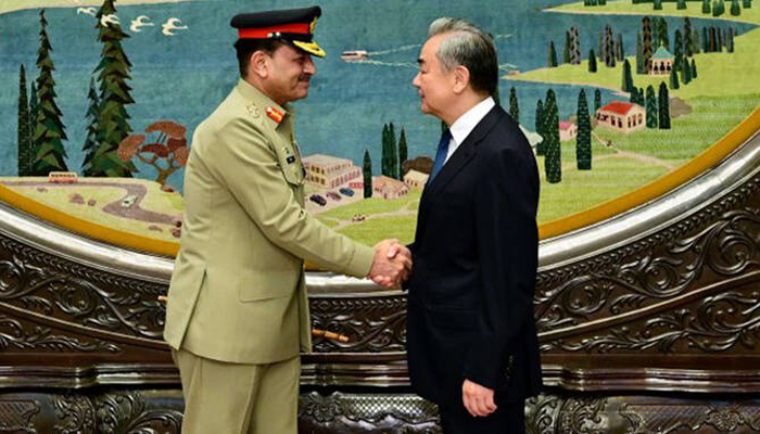 Chinese FM, Field Marshal Asim Munir hold talks on regional security