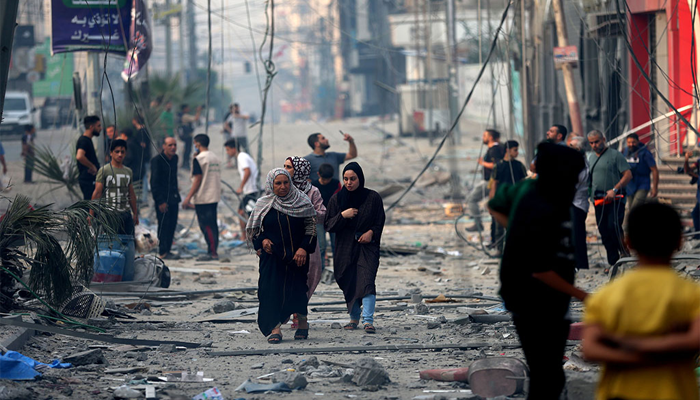 Israel kills 40 more Palestinians in Gaza as UN prepares to vote on ceasefire