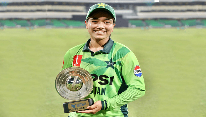 Fatima Sana Makes Historic Entry into The Hundred Draft