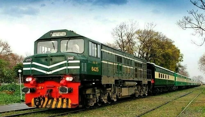 Rehman Baba Express Derails Near Multan, 5 Killed