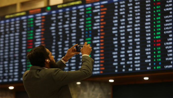 KSE-100 surges above 168,000 ahead of key IMF Executive Board decision