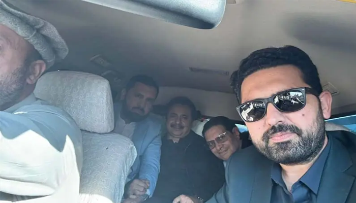 KP CM heads to Mazar-i-Quaid for PTI rally as party alleges road blockade