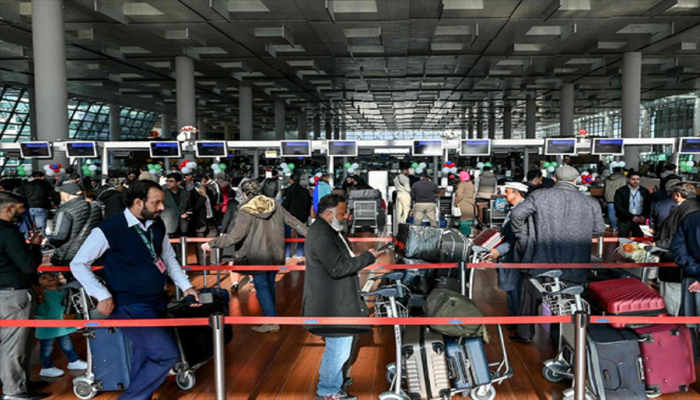 Pakistan urges citizens to avoid travel to Iran
