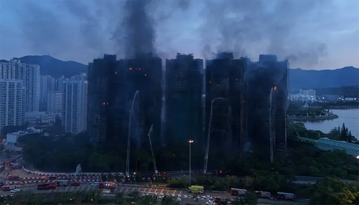 Hong Kong high-rise fire kills 44 hundreds still missing