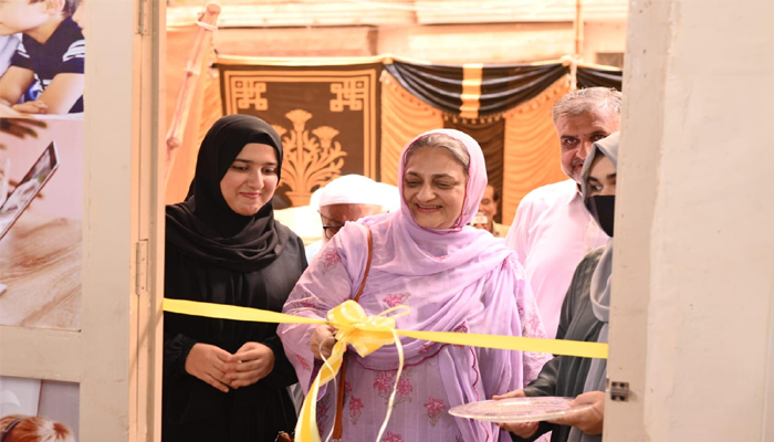 Sabina Khatri inaugurates IT center in Karachi
