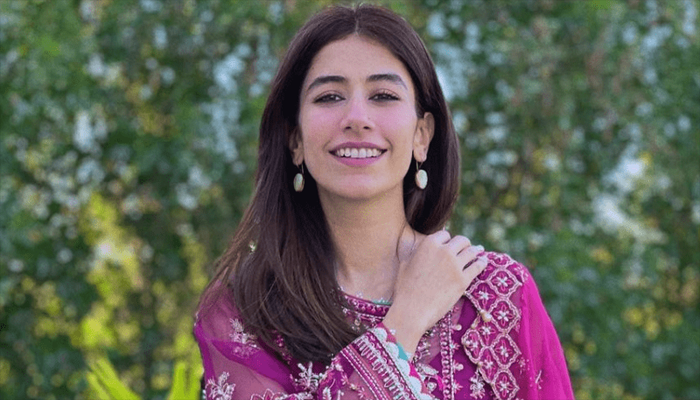 Syra Yousuf marks 37th birthday