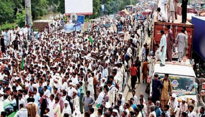 Farmers femand wheat price declaration, warn of imminent protest