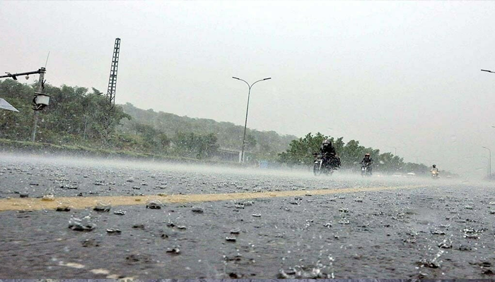 Met office warns of heavy rainfall, river flooding across Pakistan