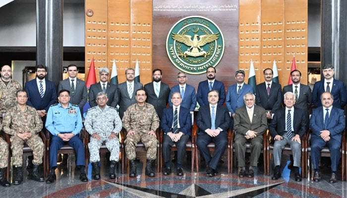 PM Shehbaz, Military leaders visit ISI HQ for regional security briefing